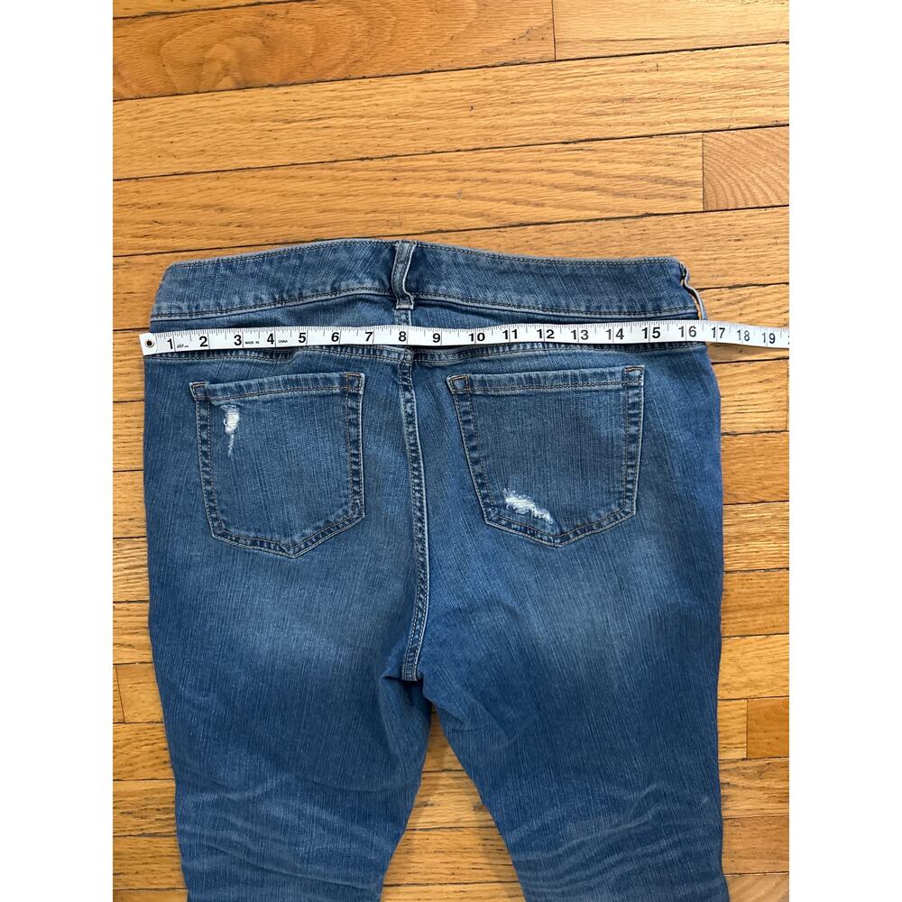 Torrid Boyfriend Crop Jeans Women’s Size 12 Distressed Medium Wash Rolled Hem - Picture 3 of 5